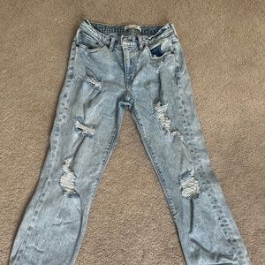 Young women’s Abercrombie and Gap jeans